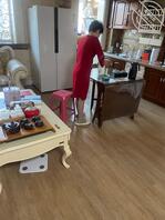 新年第一贴 躺在丈母娘床上 看着丈母娘写真 用她的丝袜高跟打飞机 0