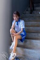 四十六、上门私拍---学生玩手机被老师抓到了，然后带去酒店好好教育一番1