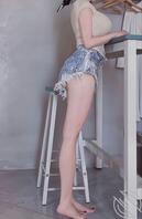 儿媳妇的福利60:和公公在厨房接吻0