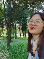 眼镜骚逼裸照，速度保存下来打飞机吧，十分钟后删除