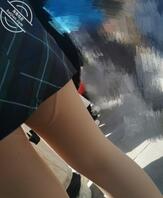 偷拍女大学生裤袜掉档1