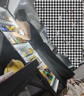 超市偶遇，身材好，臀翘，三角内内，0