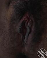 偷拍风骚丈母娘的大黑逼1