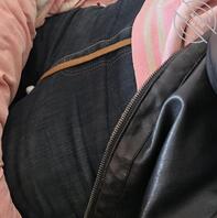 经过我两天的吓唬和引诱,我妹终于告诉我她书包里的避孕套是和谁用的了2