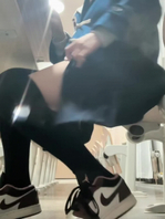 重磅回归！调教小母狗大学教室全裸露出自慰喷水