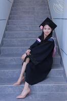 学士服婊子yy，评论区辱骂她无底线