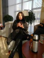 国服大孝子投稿亲妈，姚芳，54岁经典老A8，不知道还能开不1