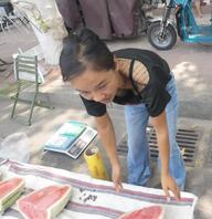 天热了我要吃瓜瓜0