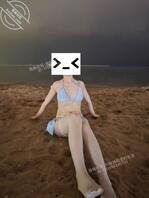 原创大学妹妹同居系列119...骚妹妹在海边摸骚逼