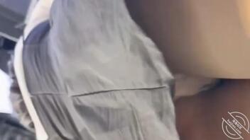 商场偷拍姐姐裙底2