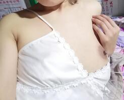 少妇老婆的自拍1