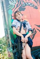 嫩模三點式內衣狂野露出秀美乳翹臀2