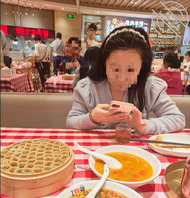 【原创 乱伦视频】我这次拖着病体也要把亲妹给操爽0