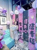 母狗妈妈厕所自慰发泄后续2