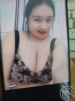 大家随便骂这个骚母狗，喜欢多人干1