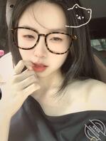 地表最强的还得是眼镜妹，最反差1