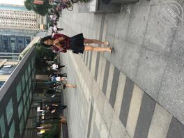 短发眼镜丝袜美腿妹子1