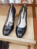 想起年轻时,看见女兵班长鞋,都很硬,偷摸撸一把0