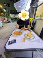 2  带侄女儿随便吃了一点东西回家休息了