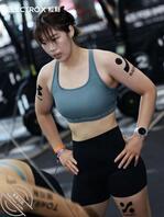 打胶巨乳健身老姐的内衣1