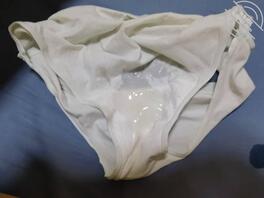 【原创】10、射了女儿的脱下的内裤，紧张等待女儿发现了...0