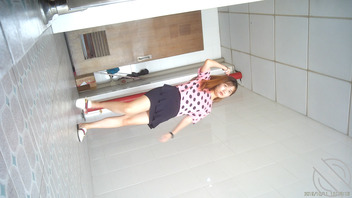 厕拍多次偷拍一人（1）0