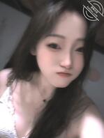 丽丽狐狸精自拍骚脸打桩机睡衣照，得到好多的评价，都说丽丽是一只骚母犬1