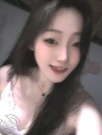 丽丽狐狸精自拍骚脸打桩机睡衣照，得到好多的评价，都说丽丽是一只骚母犬