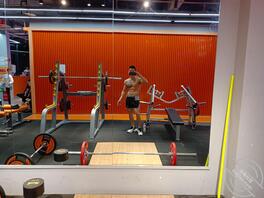 肌肉猛男寻重庆性欲大的女性，成熟会玩的优先！！！非诚勿扰，有性趣的加我，