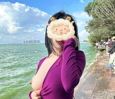 C奶纯欲少女露出，薄码！1