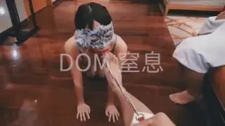 知名DOM调教大神 Dom深渊/Dom窒息 天生sub母狗第一次3p调教，犬化训练跪地舔脚，道具强制高潮！