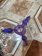 在骚逼妈柜子里发现情趣内衣跟情趣玩具，第一次见过这种玩具