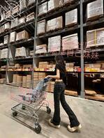 【原创内容145】与妹妹闲逛家具城，买居家用品1