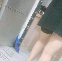 (原创)半夜老妈下面给我吃,我把我妈按在沙发上乱操!还内射了她。1