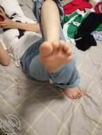 偷拍姐姐的美脚1