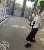 抄底一个地铁出站的长裙妹子0
