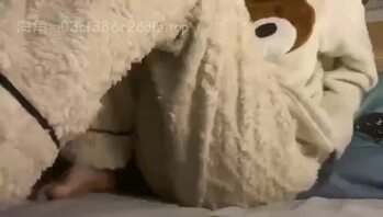 女朋友深夜自慰