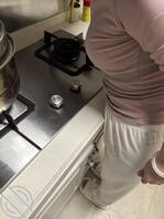 (原创 亲妹)中秋节回到家里半夜趁爸妈妹妹睡着,偷拍妹妹小逼1