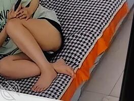 帮我看看这样的小姨子骚不骚，能不能草2