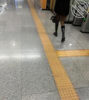 分享-抄底黑丝御姐不知道是不是0