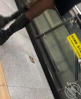 分享-抄底黑丝御姐不知道是不是2