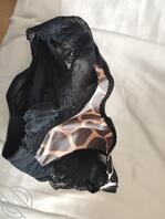 妈妈的内裤，我妈是骚货吗，大家看看0