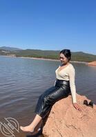 天气暖和了给骚逼老板娘拉出来晒晒脚0