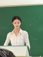 偷拍几张四川师范大学校鸡王庆琳，大家一起评价一下这个舞蹈生的校园日常1