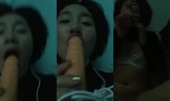 骚货用口给我么弄出来