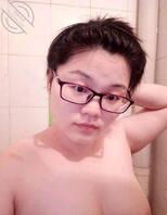 前女友的蝴蝶逼还是很漂亮的，喜欢眼镜的来1