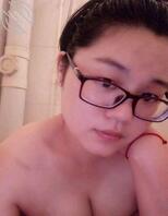 前女友的蝴蝶逼还是很漂亮的，喜欢眼镜的来2