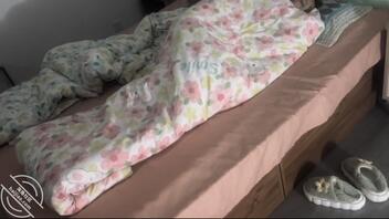 原创(87)求了好久,老妈才帮我了打飞机0