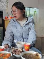 变态妹控分享堂妹的日常生活照。（三十二）1