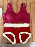 嫂子的大腚，红色真是治疗欲望的好药材。